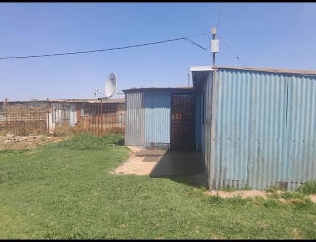 1 BEDROOM HOUSE FOR SALE IN GREENFIELD